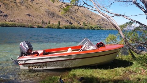 Boat at Parsons Rock campsite