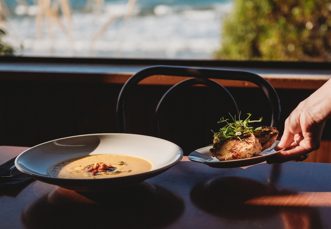 Moeraki Boulders Cafe_ChloeLodgePhotography3.jpg