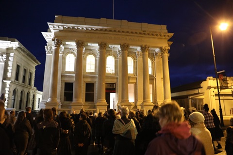 Gallery dawn ceremony